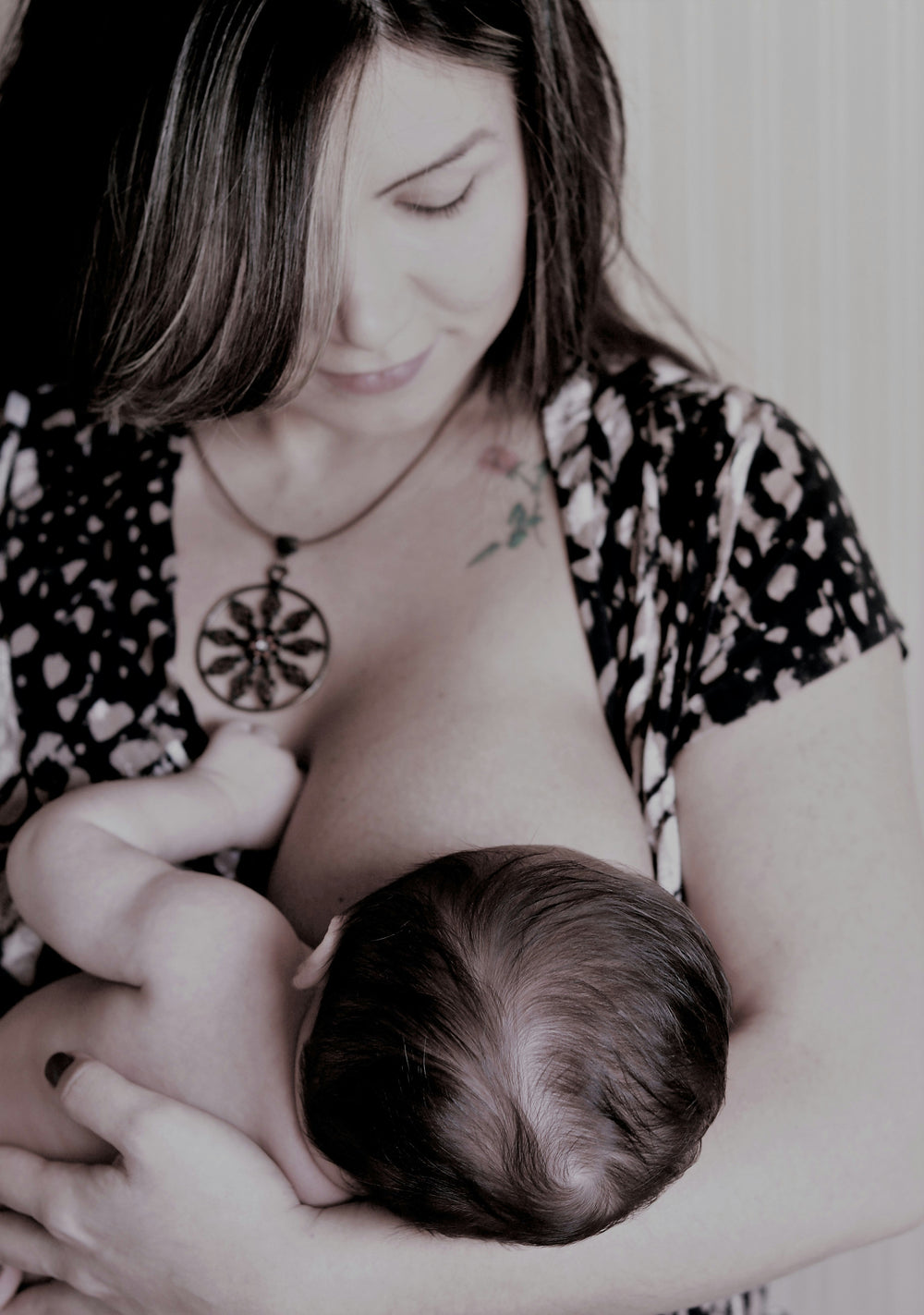 Essential Oils and Breastfeeding: What’s Safe and What to Avoid