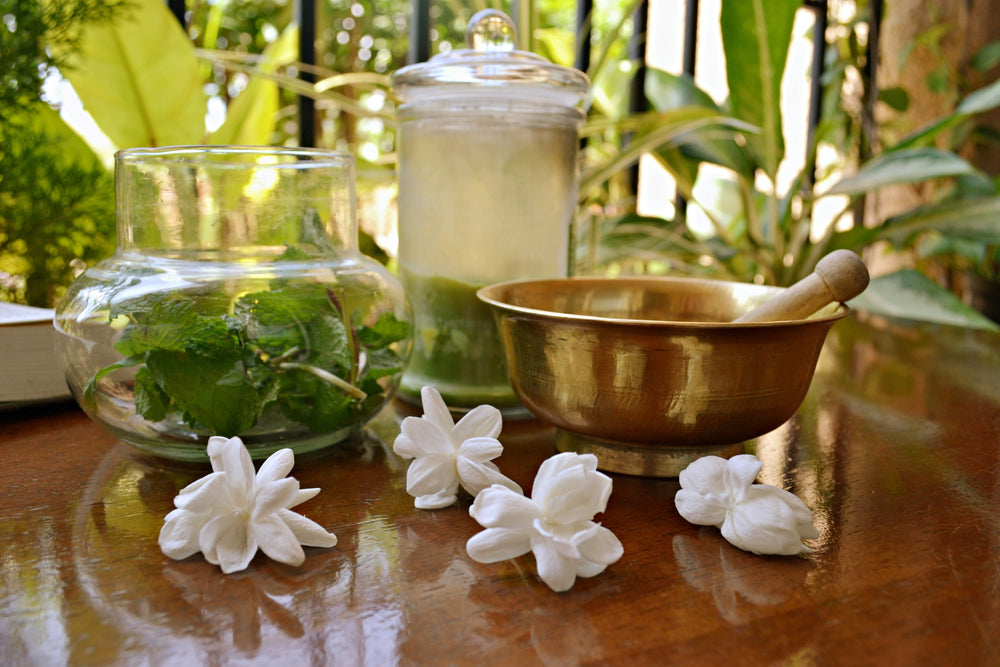 Eco-Friendly Fragrance Solutions: Sustainable Aromatherapy for Green Hotels