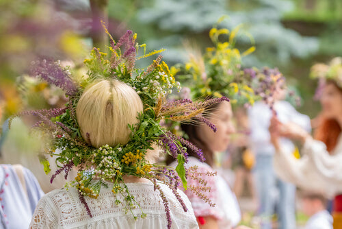 Chasing the Sun: Summer Solstice Lore, Light & Scent