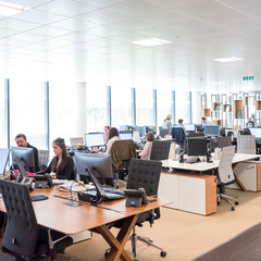 inside an office workplace with computers | Scent Marketing Case Study | Lèlior House of Fragrance