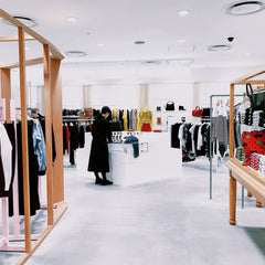 inside of retail store | Scent Marketing | Lèlior