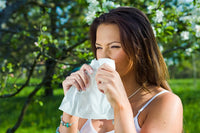 Best Fragrances for People with Spring Allergies: A Sensitive Nose Guide