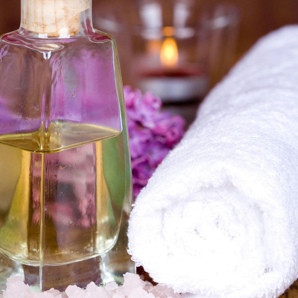 Illustrative image for Aromatherapy in Hotel Spas: The Best Essential Oils for Relaxation & Detox