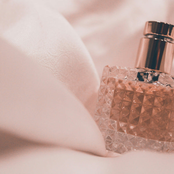 Illustrative image for The Science of Sillage: Why Luxury Fragrances Last Longer